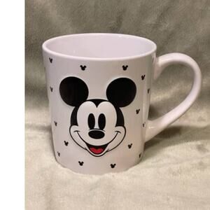 Disney Raised Mickey Mouse Large 18oz Ceramic Coffee Mug-NEW